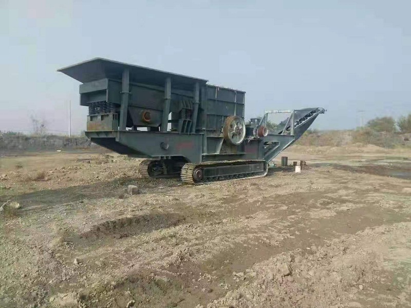 安徽三石矿山机械 履带式破碎机